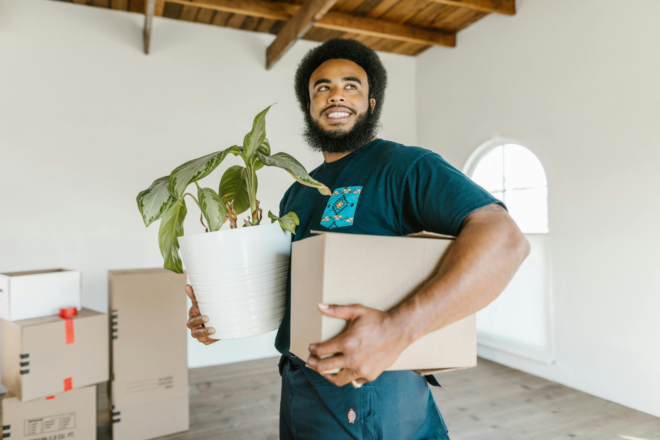 Why Hiring Local Moving Experts Can Save You Time and Stress